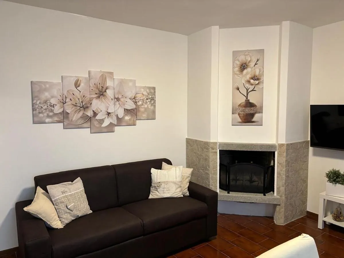 Appartamento Val Taleggio 4 Posti Con Camino Check In 24H Wifi Peghera 0*,  Italia