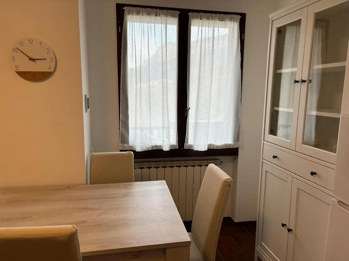 Appartamento Val Taleggio 4 Posti Con Camino Check In 24H Wifi Peghera 0*,  Italia